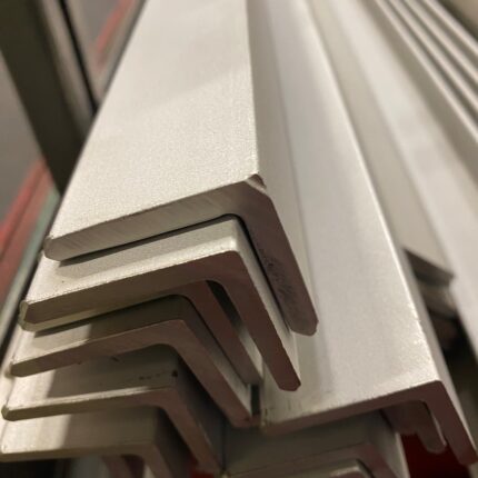 SF vinkel 70x70x7mm 1.4404 a 6,0-6,3 m